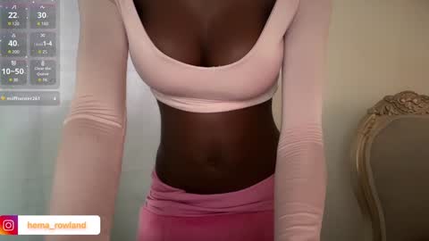 E V E L Y N  online show from January 16, 2025, 12:42 pm