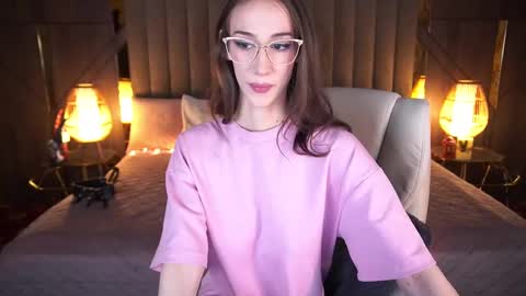 evelyn rush1 online show from February 22, 2025, 3:01 am