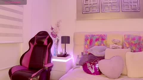 EvelynaGrey online show from March 19, 2026, 9:24 am