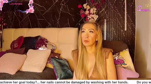 EvelynaGrey online show from May 13, 2026, 11:40 am