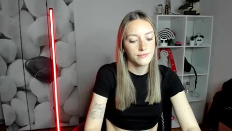 evelynblond online show from January 8, 2026, 1:57 pm