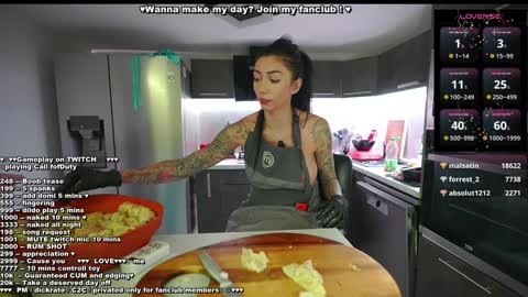 Evelyne online show from December 24, 2024, 3:49 am