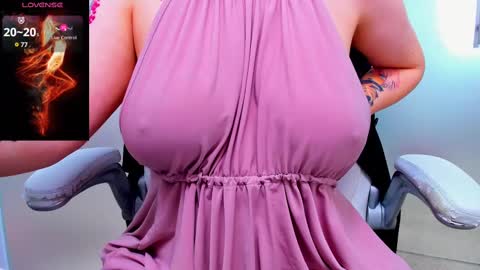 evelyne_rose online show from February 15, 2025, 11:50 am