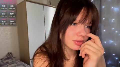 Snapshot of evelynhudson chatting on June 18, 2026, 7:19 am Evelyn Velvet online show from June 18, 2026, 7:19 am