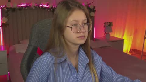 Snapshot of evemundie chatting on November 13, 2025, 1:54 pm Eve online show from November 13, 2025, 1:54 pm