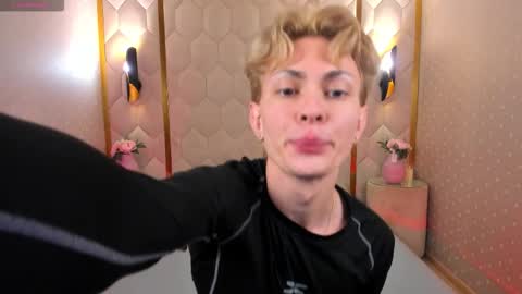 Snapshot of even_vrot chatting on November 21, 2025, 7:45 pm Even online show from November 21, 2025, 7:45 pm