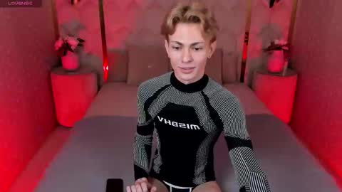 Snapshot of even_vrot chatting on November 25, 2025, 7:47 pm Even online show from November 25, 2025, 7:47 pm