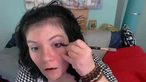 Everly online show from November 1, 2025, 4:25 am