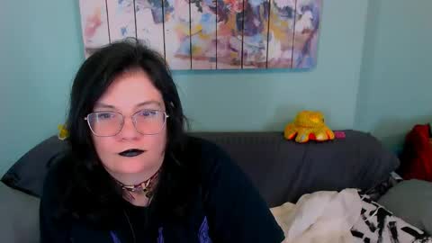 Snapshot of everly_rays chatting on April 24, 2026, 2:47 am Everly online show from April 24, 2026, 2:47 am