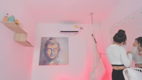 Snapshot of everyh chatting on December 17, 2024, 1:50 am Sophia online show from December 17, 2024, 1:50 am