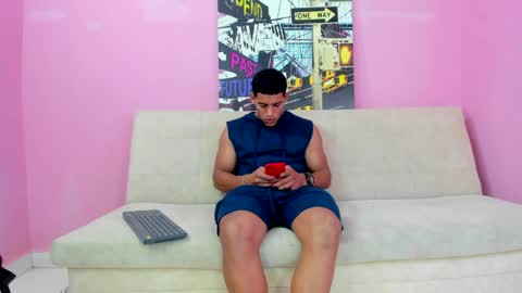 Snapshot of evessinn chatting on April 4, 2026, 6:05 pm luis online show from April 4, 2026, 6:05 pm