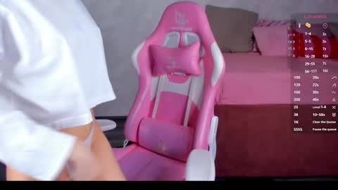 Evi online show from March 26, 2026, 1:55 am