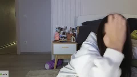 evi_woow online show from February 13, 2026, 8:38 pm