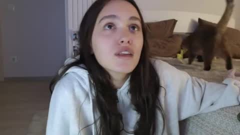 evi_woow online show from May 7, 2026, 7:41 pm