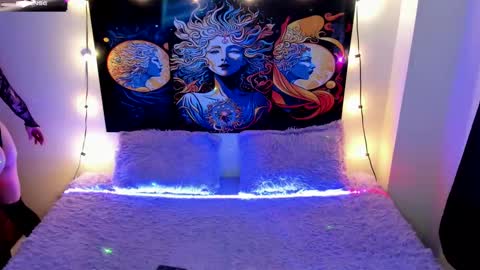 Snapshot of evie99_ chatting on September 17, 2025, 5:25 pm Evie99  online show from September 17, 2025, 5:25 pm