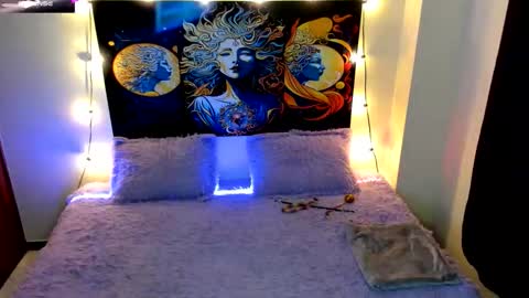 Snapshot of evie99_ chatting on October 17, 2025, 3:36 pm Evie99  online show from October 17, 2025, 3:36 pm