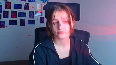 Evie online show from November 23, 2025, 6:30 pm