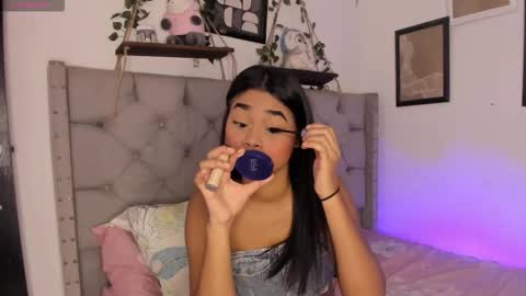 Ivi Alejandra  online show from November 20, 2025, 3:23 pm