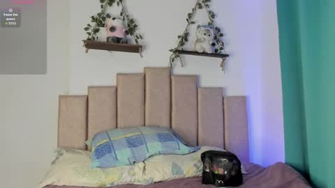 Snapshot of evieh1_ chatting on April 20, 2026, 10:33 pm Ivi Alejandra online show from April 20, 2026, 10:33 pm