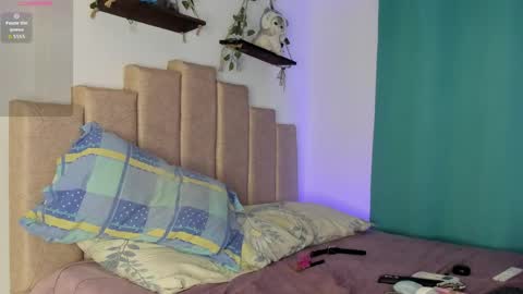 Snapshot of evieh1_ chatting on May 3, 2026, 4:24 pm Ivi Alejandra online show from May 3, 2026, 4:24 pm