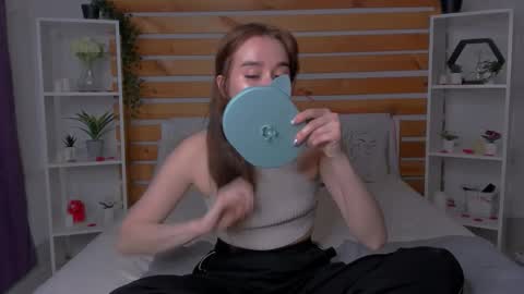 Evis online show from February 5, 2026, 1:10 am