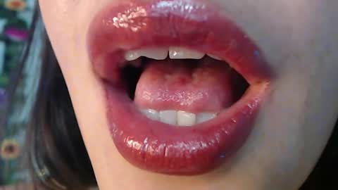 Evoleth online show from December 13, 2024, 5:49 am