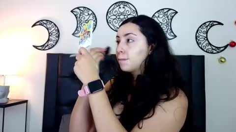 Evolet online show from December 3, 2025, 11:30 am