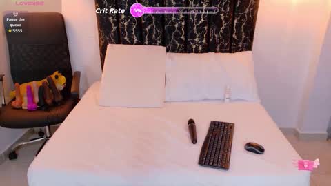 evvaa_moon online show from November 12, 2025, 12:27 pm