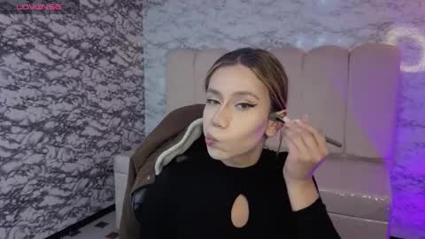 Snapshot of evy_lux_v chatting on February 6, 2026, 3:22 am Hi Stream 1000pm to 600am online show from February 6, 2026, 3:22 am