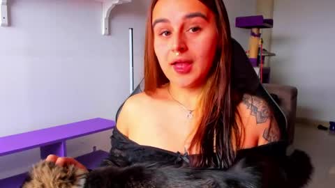 EVY online show from April 10, 2026, 3:50 pm