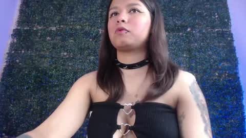 Snapshot of evybubbles_ chatting on April 26, 2026, 2:37 pm Im Evy online show from April 26, 2026, 2:37 pm