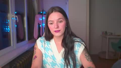 ewelynscott online show from November 3, 2025, 7:15 pm