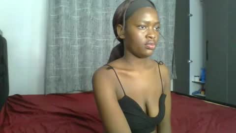 exotic_cutiee online show from June 9, 2026, 6:41 pm