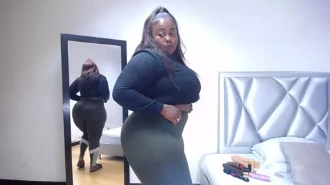 Snapshot of exotic_karmella chatting on December 3, 2024, 9:01 pm exotic_karmella online show from December 3, 2024, 9:01 pm