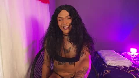 Soy Carla online show from May 13, 2026, 5:05 am