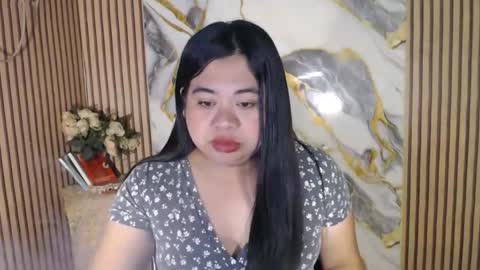 SHANTAL MARIE online show from April 12, 2026, 2:33 pm