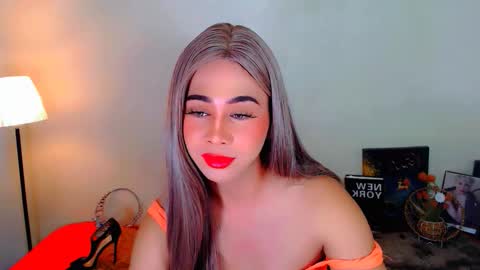 expensive_elise online show from March 11, 2026, 9:54 pm