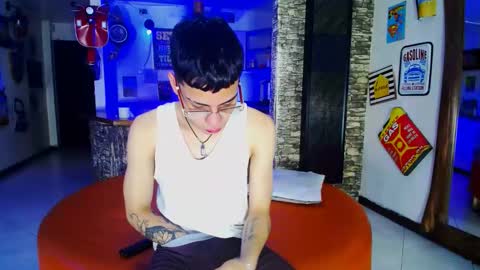 extrangers online show from January 4, 2025, 3:07 pm