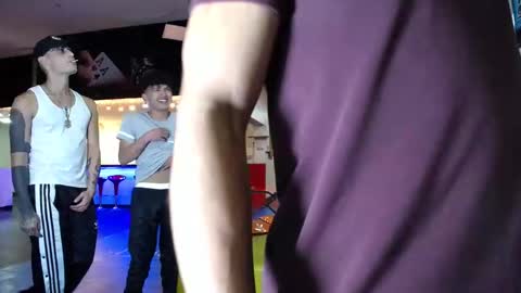 extrangers online show from March 8, 2025, 12:09 pm