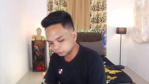 JOHNDAVE online show from September 12, 2025, 10:04 am