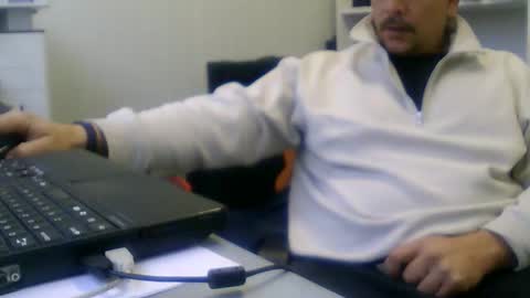 derssing online show from February 22, 2026, 6:57 am