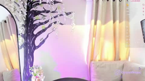Snapshot of eyes_duque chatting on June 2, 2026, 7:49 pm online show from June 2, 2026, 7:49 pm