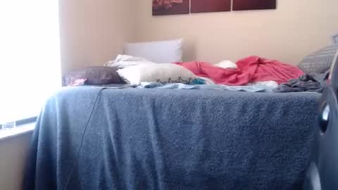 eyeswall0w online show from March 22, 2026, 3:48 pm