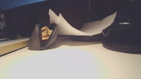 EZCODA online show from December 22, 2025, 7:33 pm