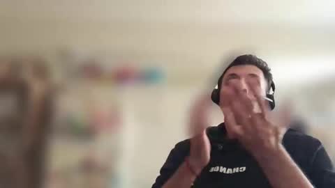 venusah online show from April 23, 2026, 6:10 pm