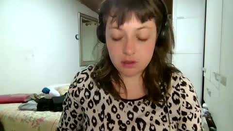 Aimee online show from February 12, 2025, 4:23 am