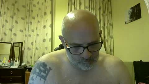 Snapshot of f1zzeek chatting on June 14, 2026, 1:03 am f1zzeek online show from June 14, 2026, 1:03 am