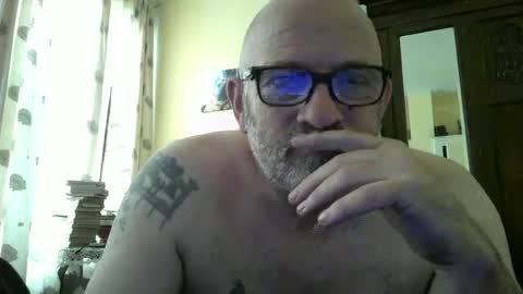 Snapshot of f1zzeek chatting on June 16, 2026, 2:41 pm f1zzeek online show from June 16, 2026, 2:41 pm