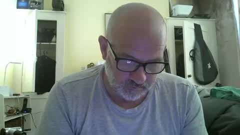 Snapshot of f1zzeek chatting on June 22, 2026, 3:31 pm f1zzeek online show from June 22, 2026, 3:31 pm