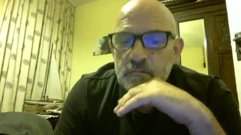 Snapshot of f1zzeek chatting on July 18, 2026, 11:08 pm f1zzeek online show from July 18, 2026, 11:08 pm